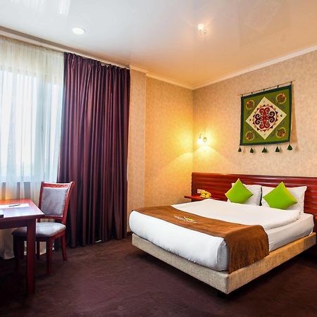 Green City Hotel Bishkek Luaran gambar