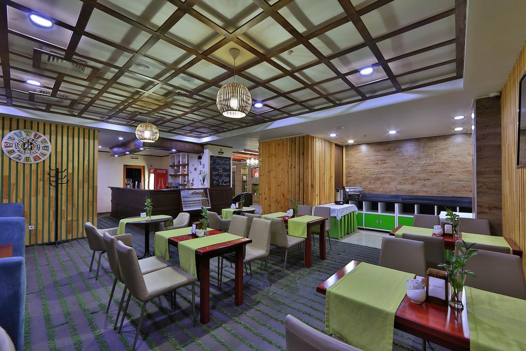Green City Hotel Bishkek Luaran gambar