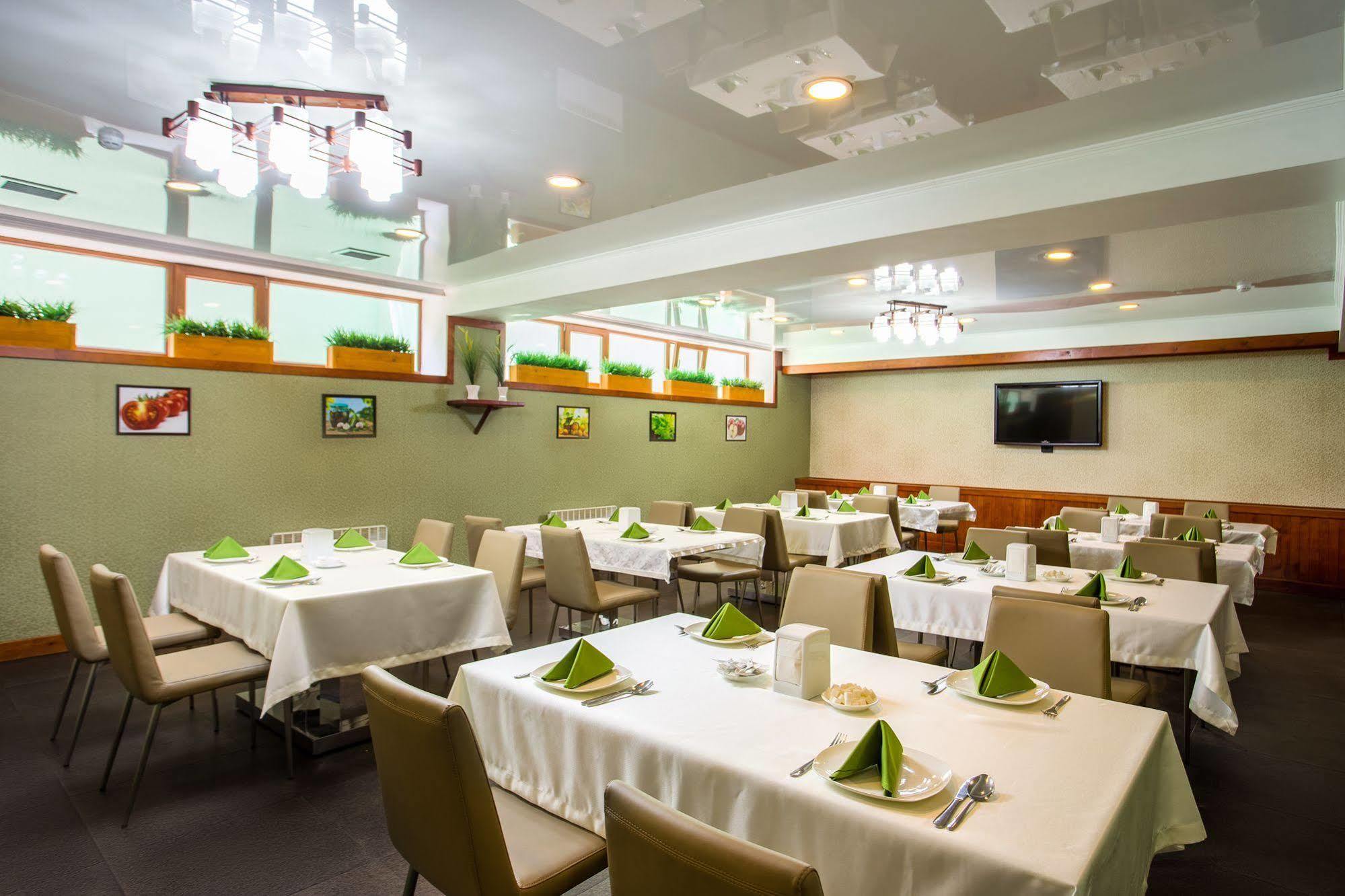 Green City Hotel Bishkek Luaran gambar
