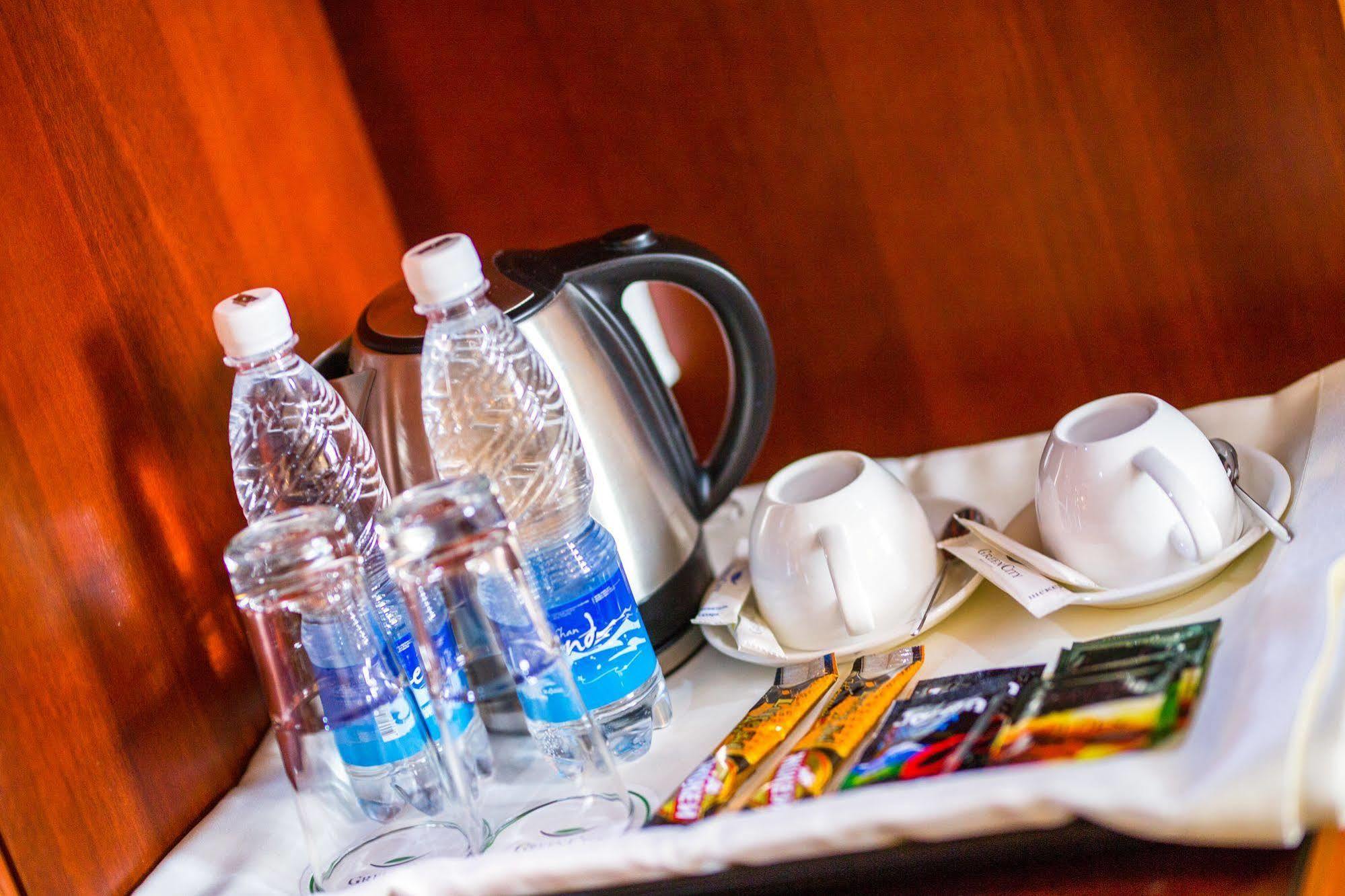 Green City Hotel Bishkek Luaran gambar