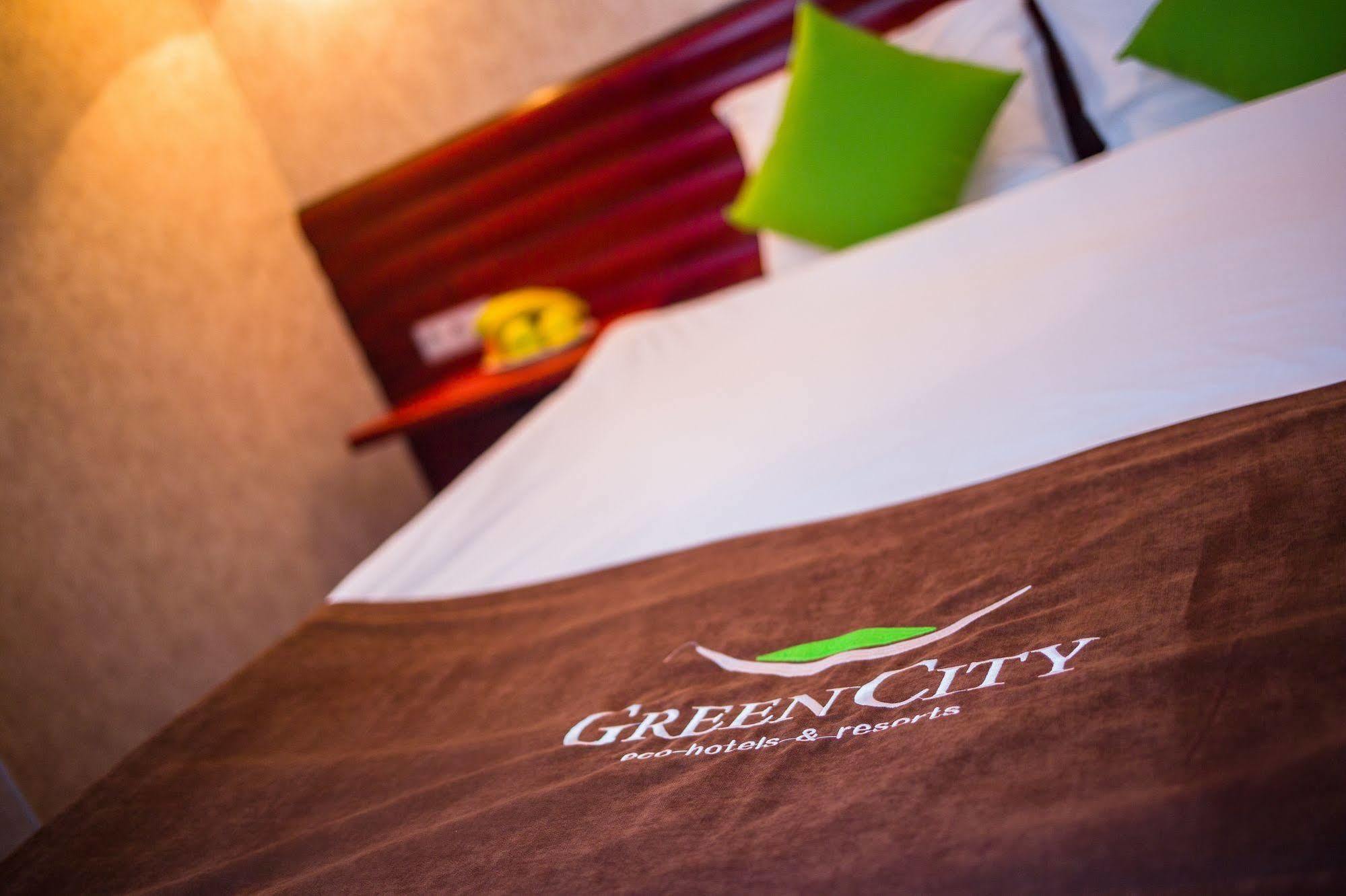 Green City Hotel Bishkek Luaran gambar